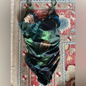 Magicsuit leopard jungle size 10